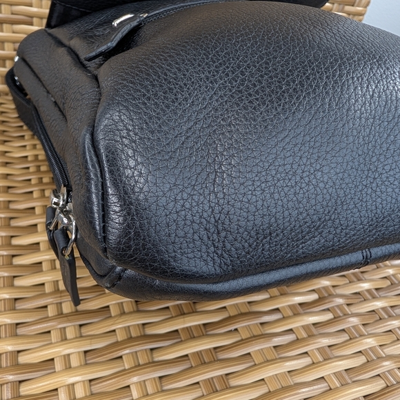 Jack Georges Voyager Black Pebbled Leather Crossbody Shoulder Bag - Picture 7 of 13